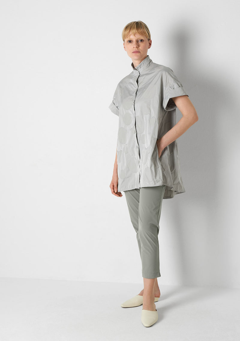 Katharina Hovman Short Sleeves heavy Taffetas, DOTS, silver Auslauf