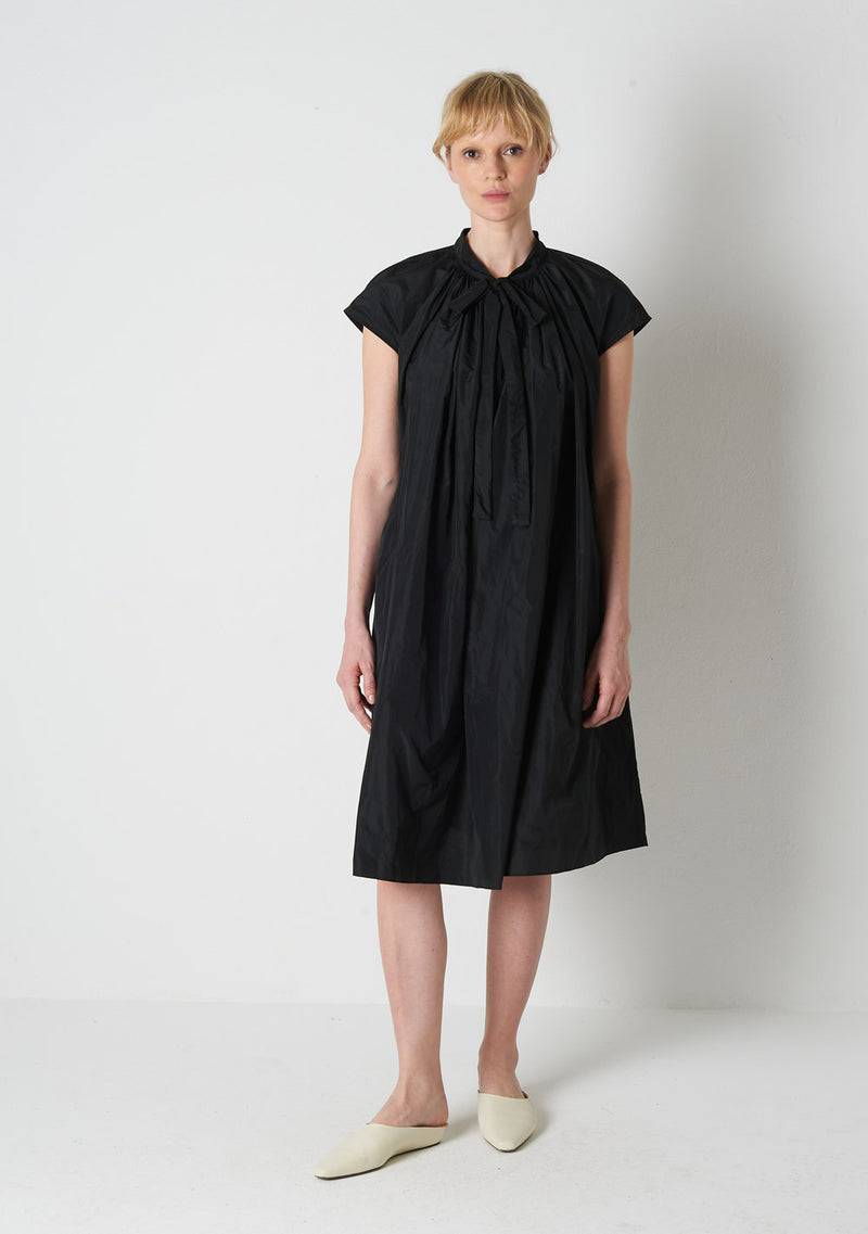 Katharina Hovman Pleats Dress black Zeitlich begrenztes Angebot