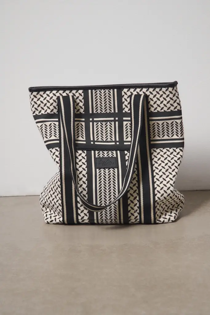 Lala Berlin Tote Carmela 2.0 canvas heritage stripe black Fabrikladen