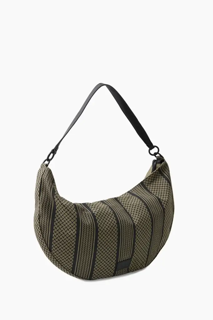 Lala Berlin Crossbody Milora canvas olive/black Rabatte dieses Monats