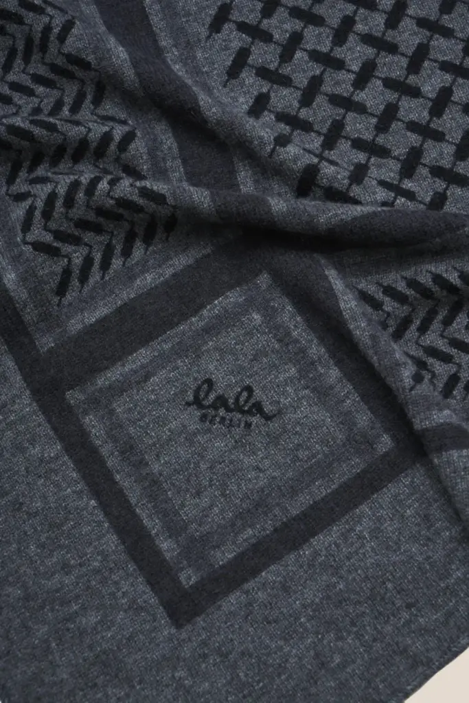 Lala Berlin Triangle Trinity Classic L cashmere dark grey im Angebot