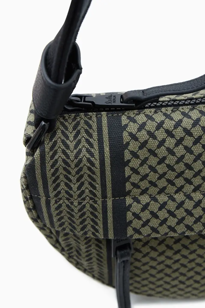 Lala Berlin Crossbody Melly canvas olive/black Blitzverkäufe