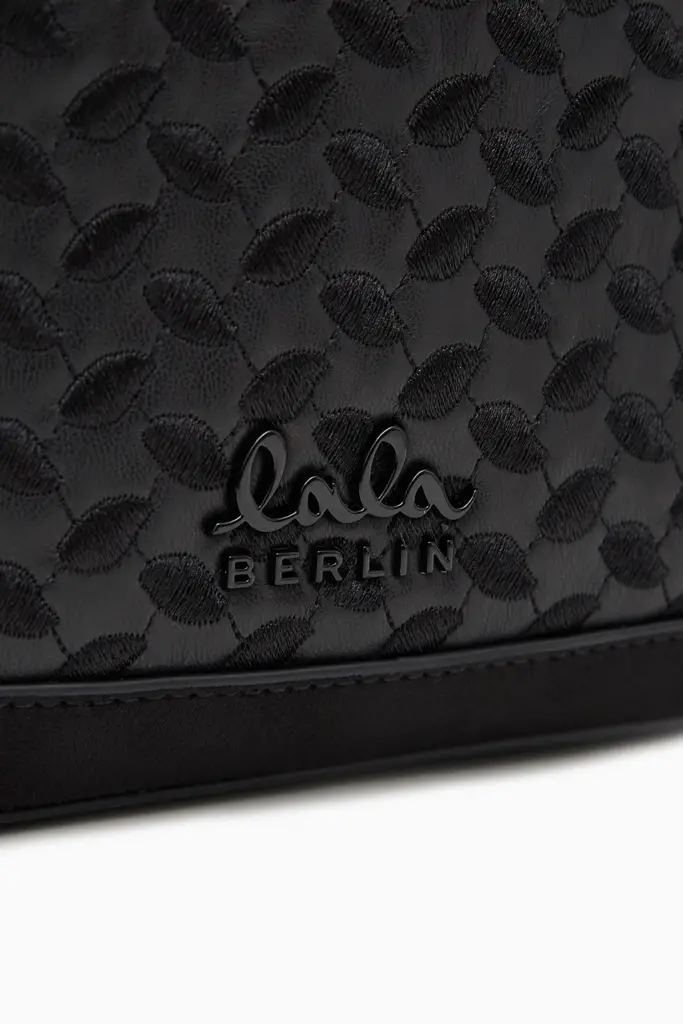 Lala Berlin Medium Handbag Mellow grainy vegan leather black Fabrikpreis
