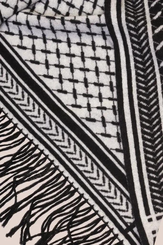 Lala Berlin Poncho Trinity Classic cashmere black/white Wochenangebot