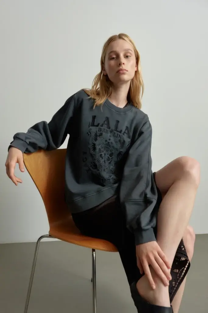 Lala Berlin Sweatshirt Ipali cotton love never fails black Vierteljährliche Förderung