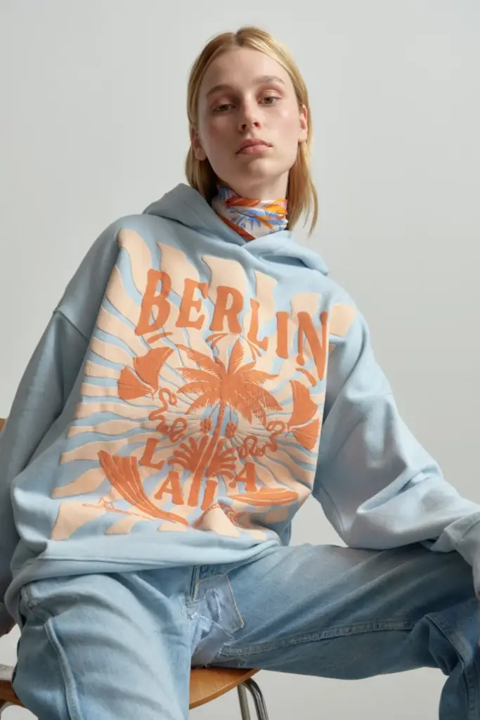 Lala Berlin Hoodie Irina cotton sunset palm light blue Clearance-Verkauf