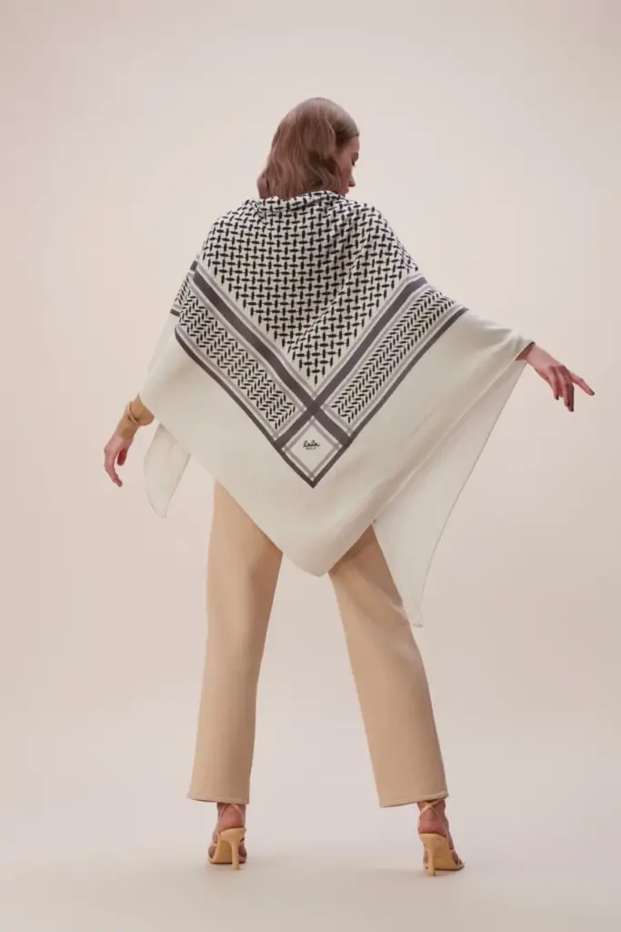 Lala Berlin Triangle Trinity Classic L cashmere off white Letzte 2 Tage