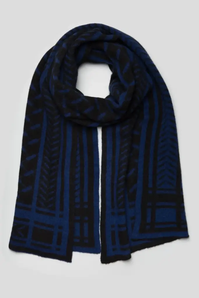 Lala Berlin Scarf Chuck cashmere dark blue Vierteljährliche Förderung