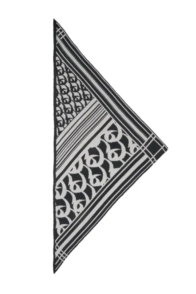 Lala Berlin Triangle Monogram Goober cashmere black Riesige Rabatte