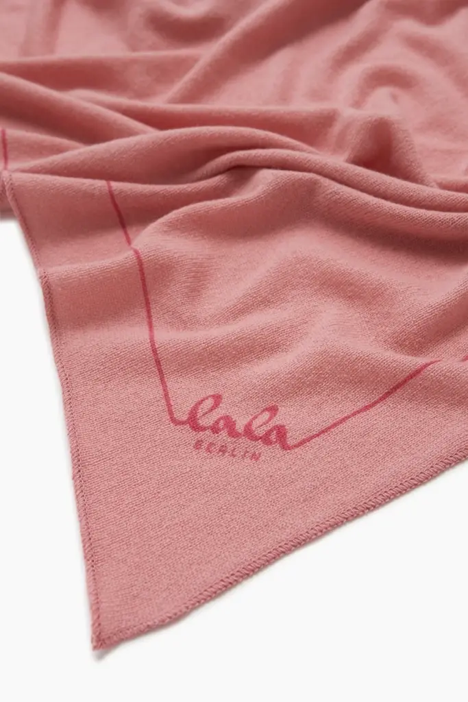 Lala Berlin Triangle Solid M cashmere fandango Outlet