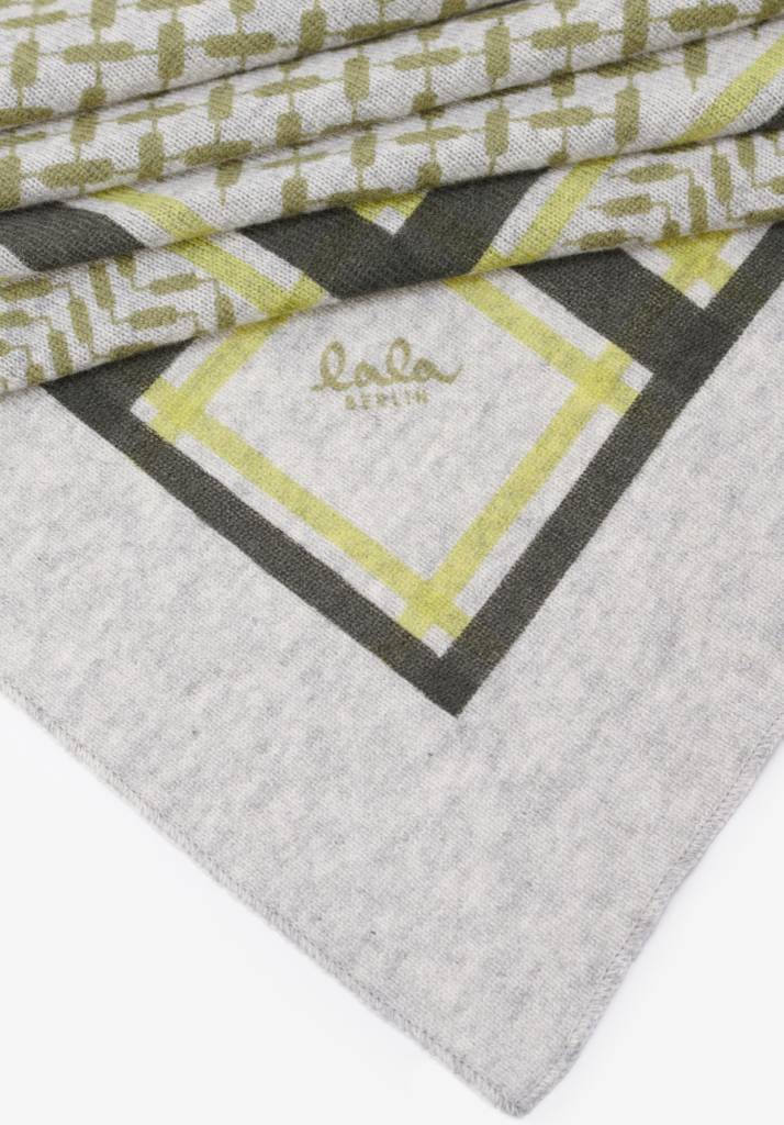 Lala Berlin Triangle Trinity cashmere cream/olive Fabrik Onlineshop