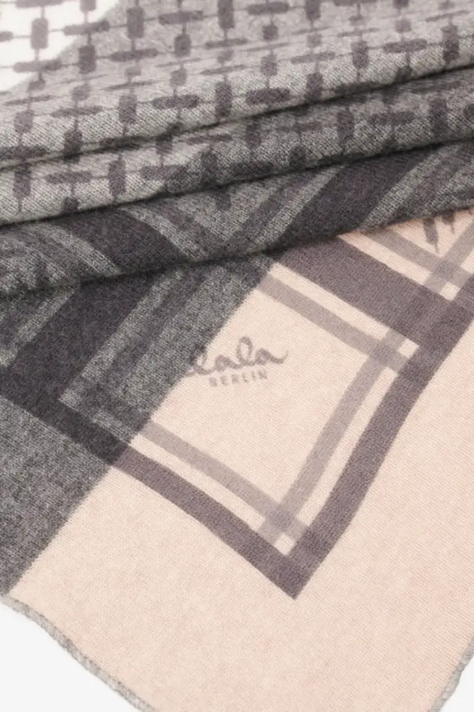 Lala Berlin Triangle Trinity Classic Light M cashmere multicolor stripes classic Black Friday