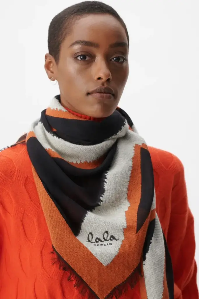 Lala Berlin Triangle Ajen wool mix bold zebra black Vatertagsangebot