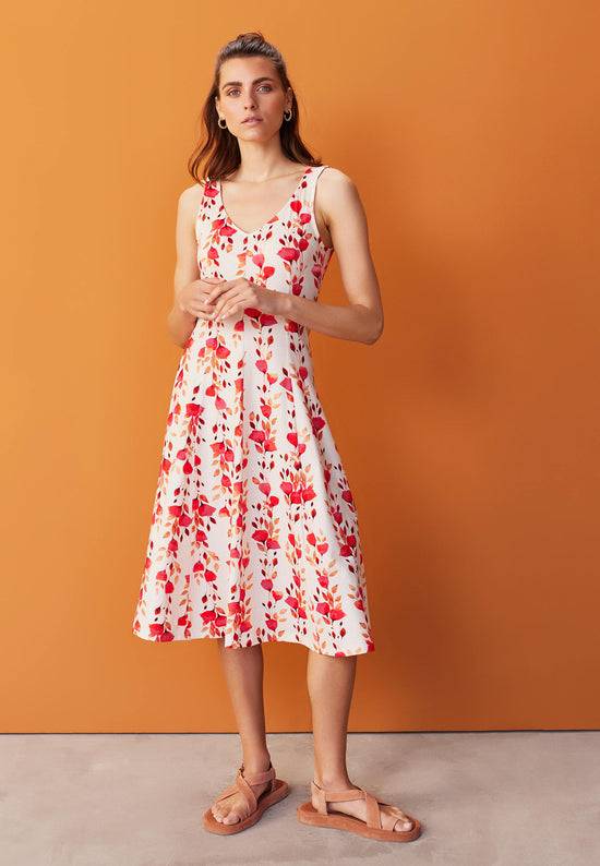 Lana Natural Wear Trägerkleid, Modell Finna Begrenzt auf 3 Tage