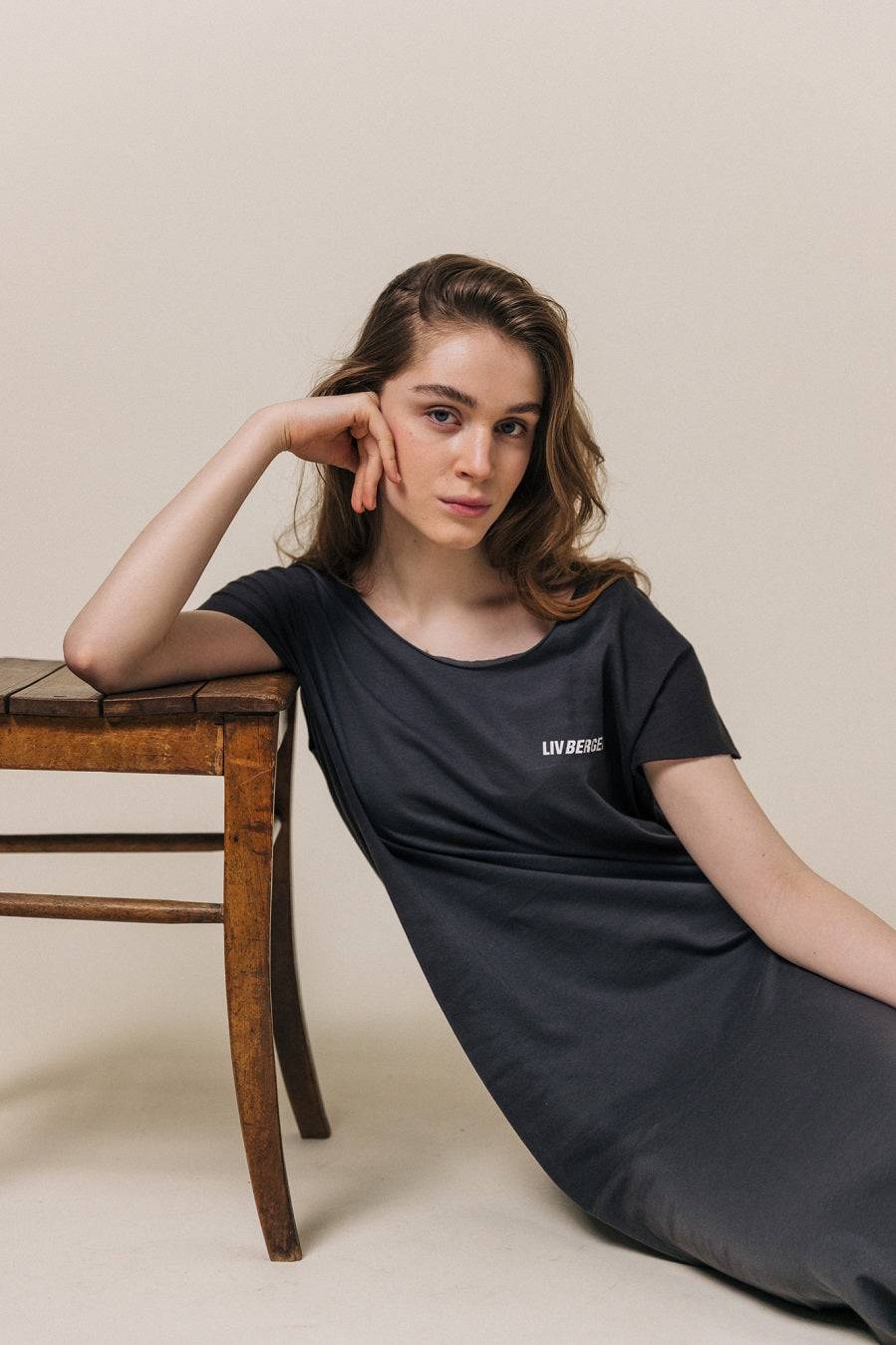 Liv Bergen Kleid Spray in charcoal Lagerräumung