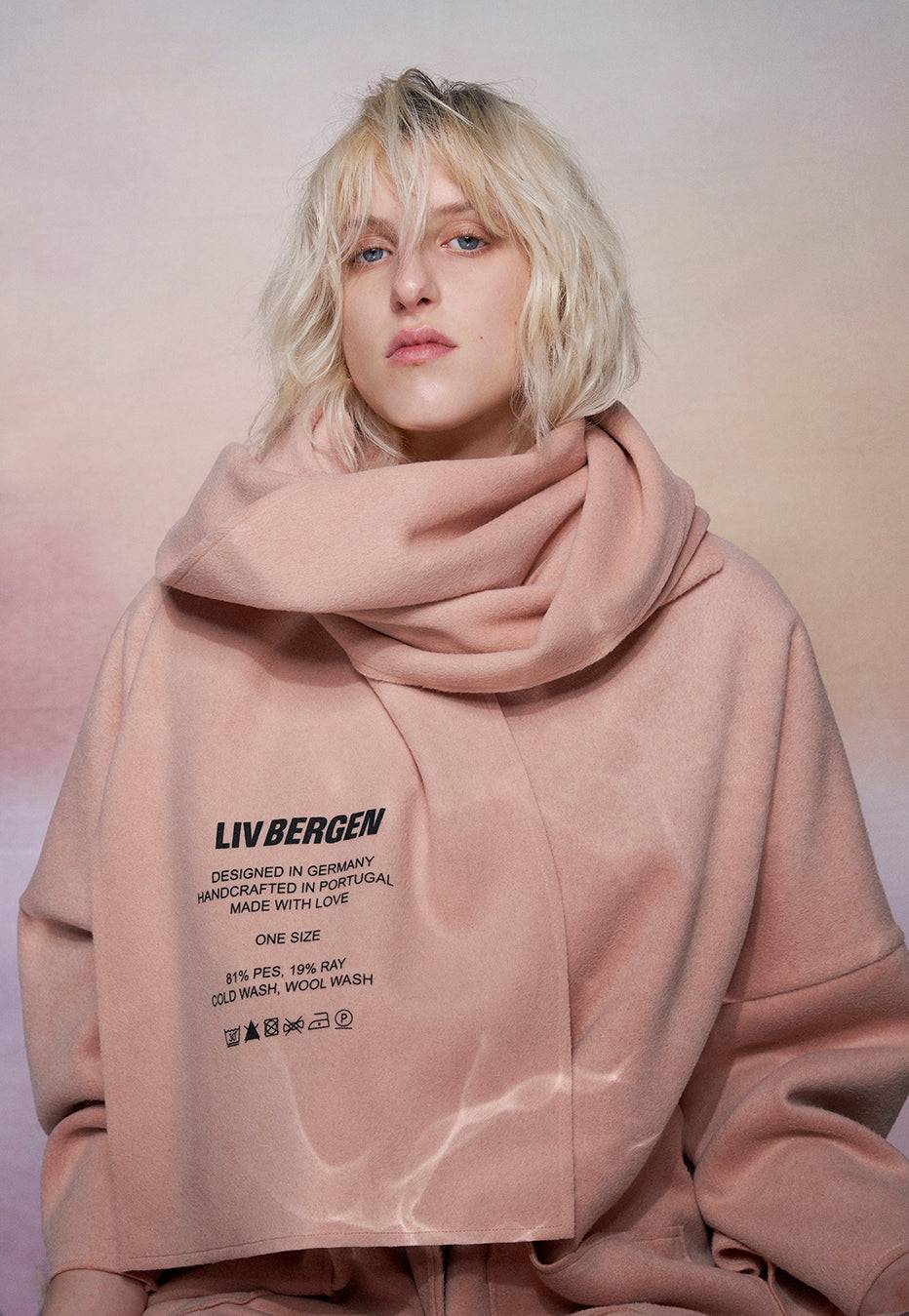 Liv Bergen Oversized Mantel in powder Letzte 2 Tage