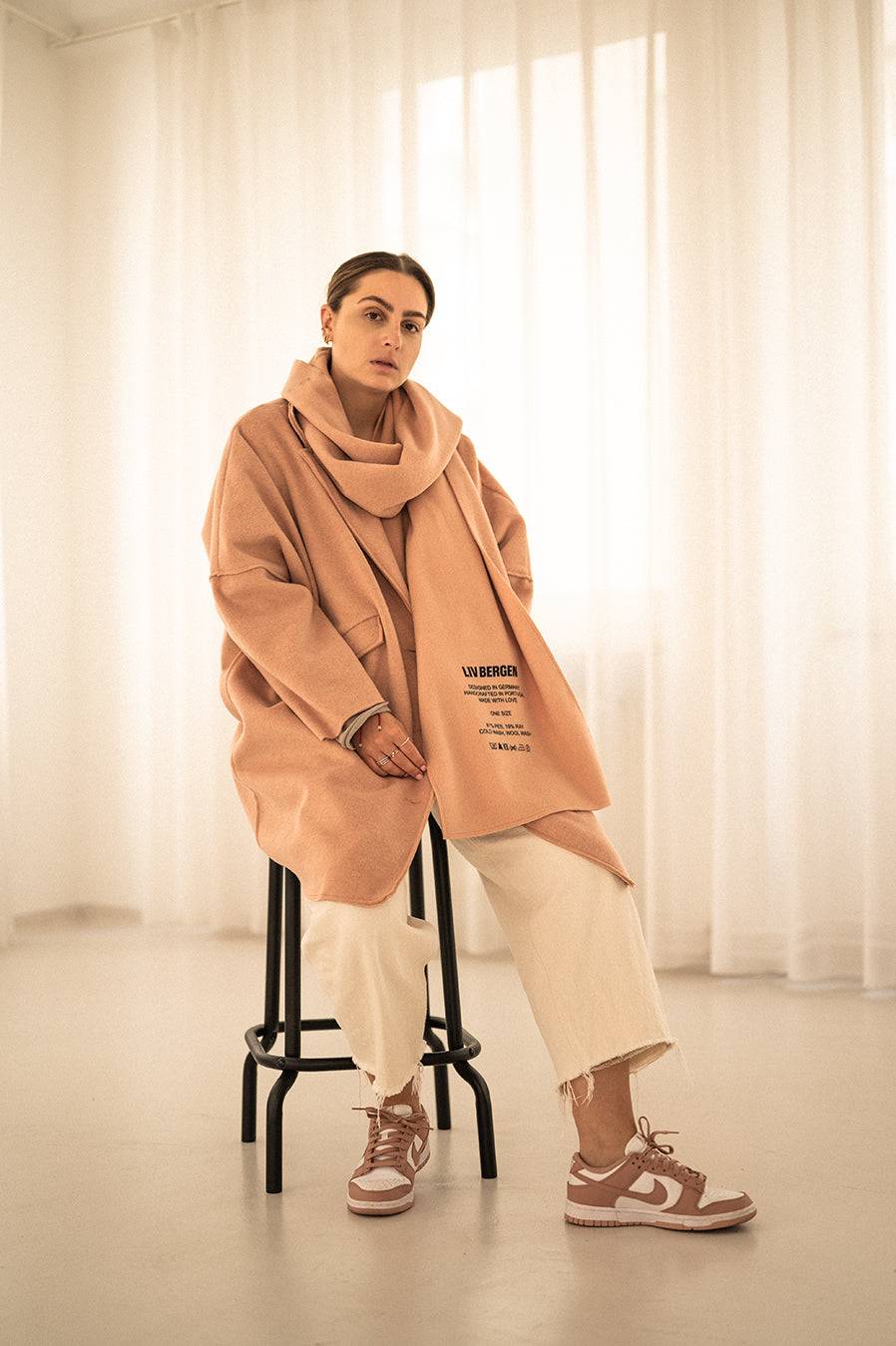 Liv Bergen Oversized Mantel in powder Letzte 2 Tage