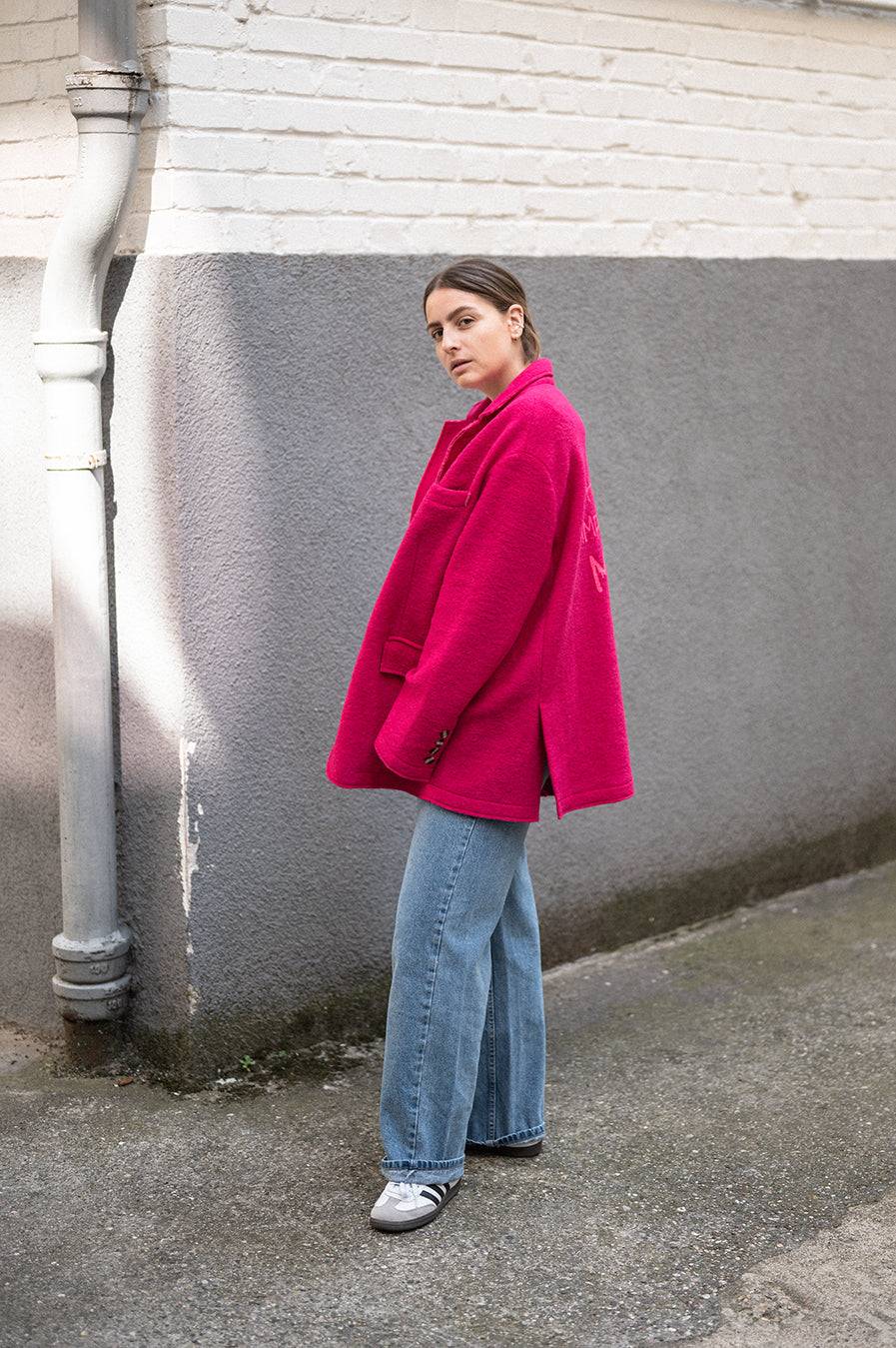 Liv Bergen Oversized Jacke "THAT DON'T IMPRESS ME MUCH" in pink Sonderangebot der Fabrik