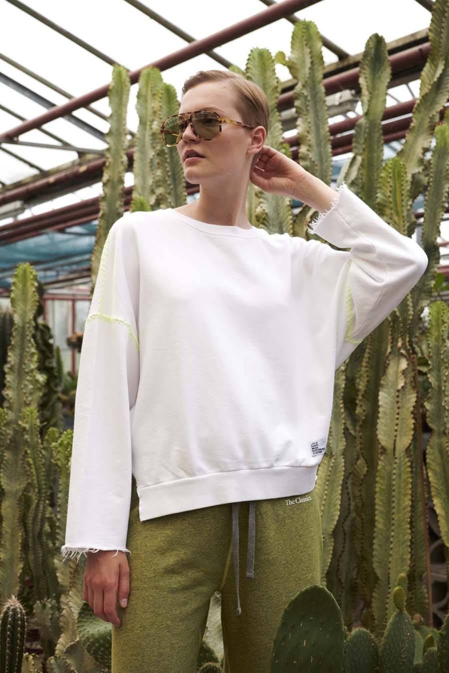 Liv Bergen Sweater "100% Organic Cotton" handstitched in optic white Blitzverkäufe