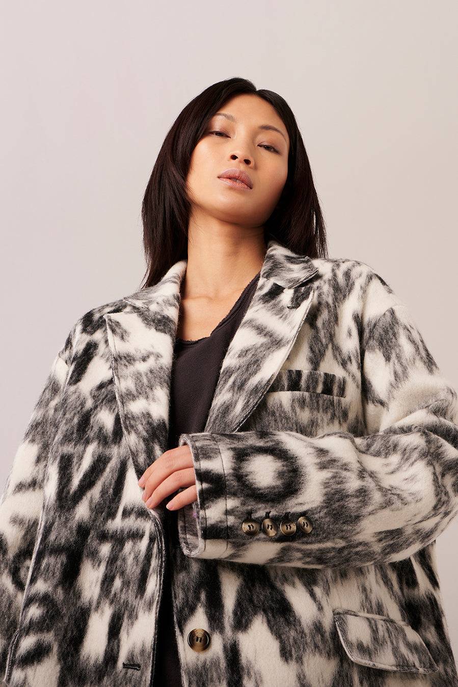 Liv Bergen Jacke Come in black/white Kostenloser Versand international