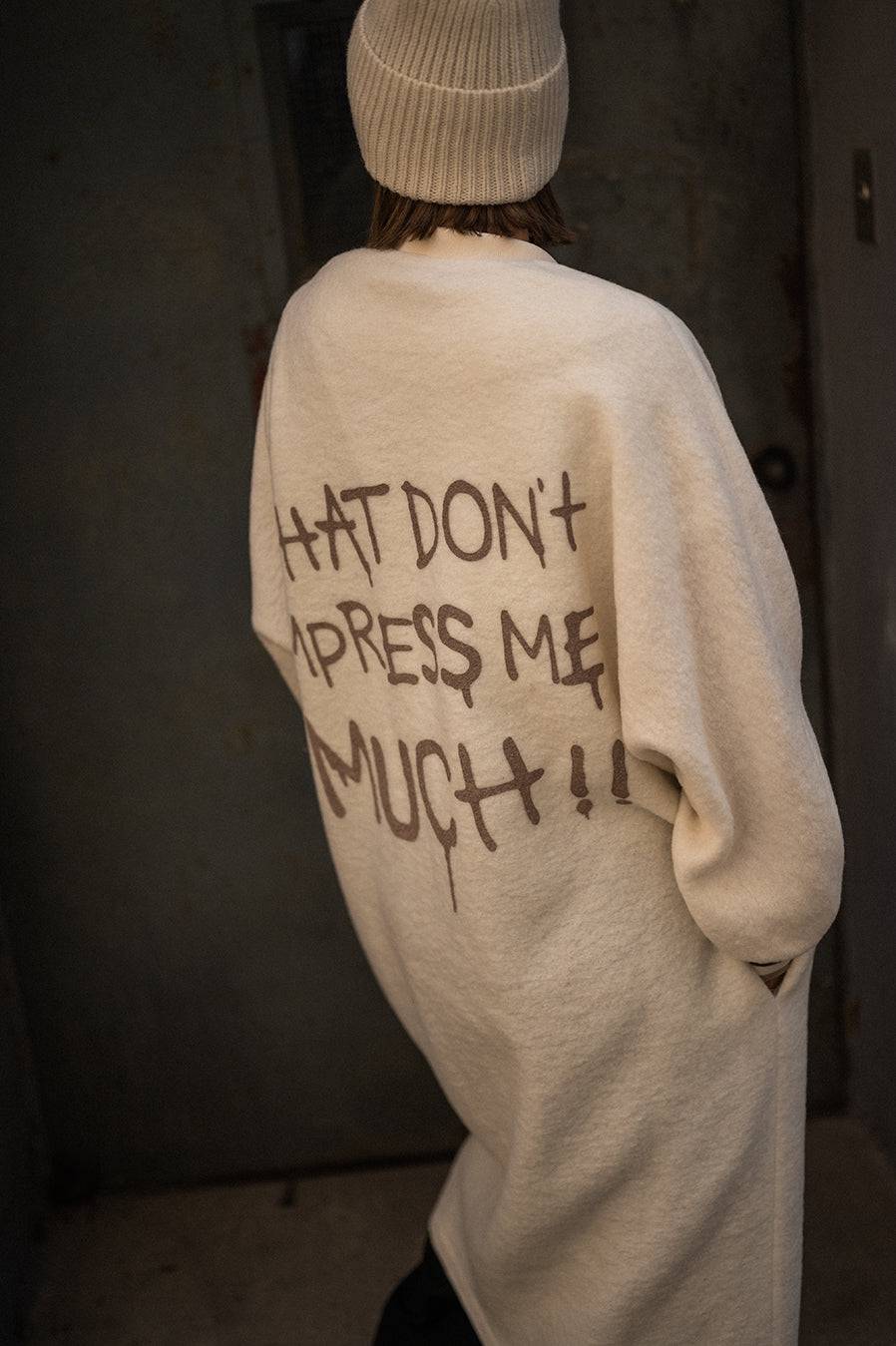 Liv Bergen Mantel "THAT DON'T IMPRESS ME MUCH" in creme Neuheiten
