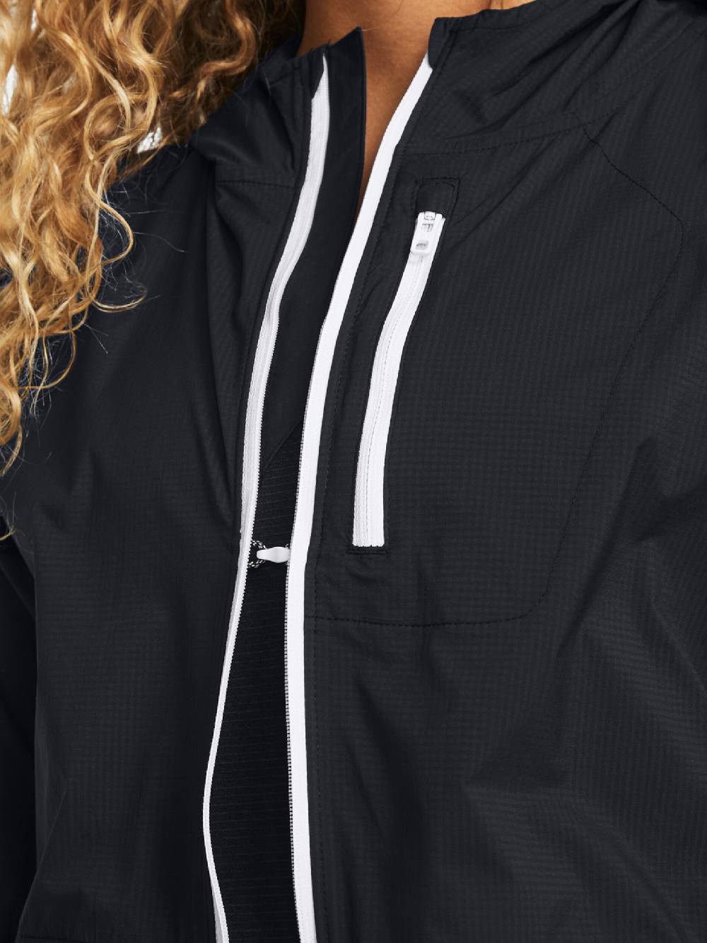 Under Armour Launch Lightweight Jacke Sonderangebot