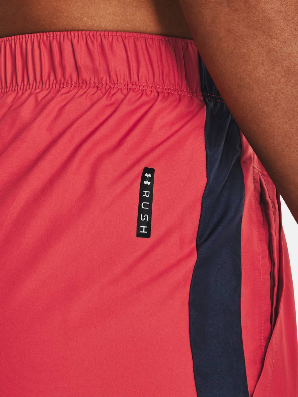 Under Armour UA Rush Woven Hose Versandkostenfrei
