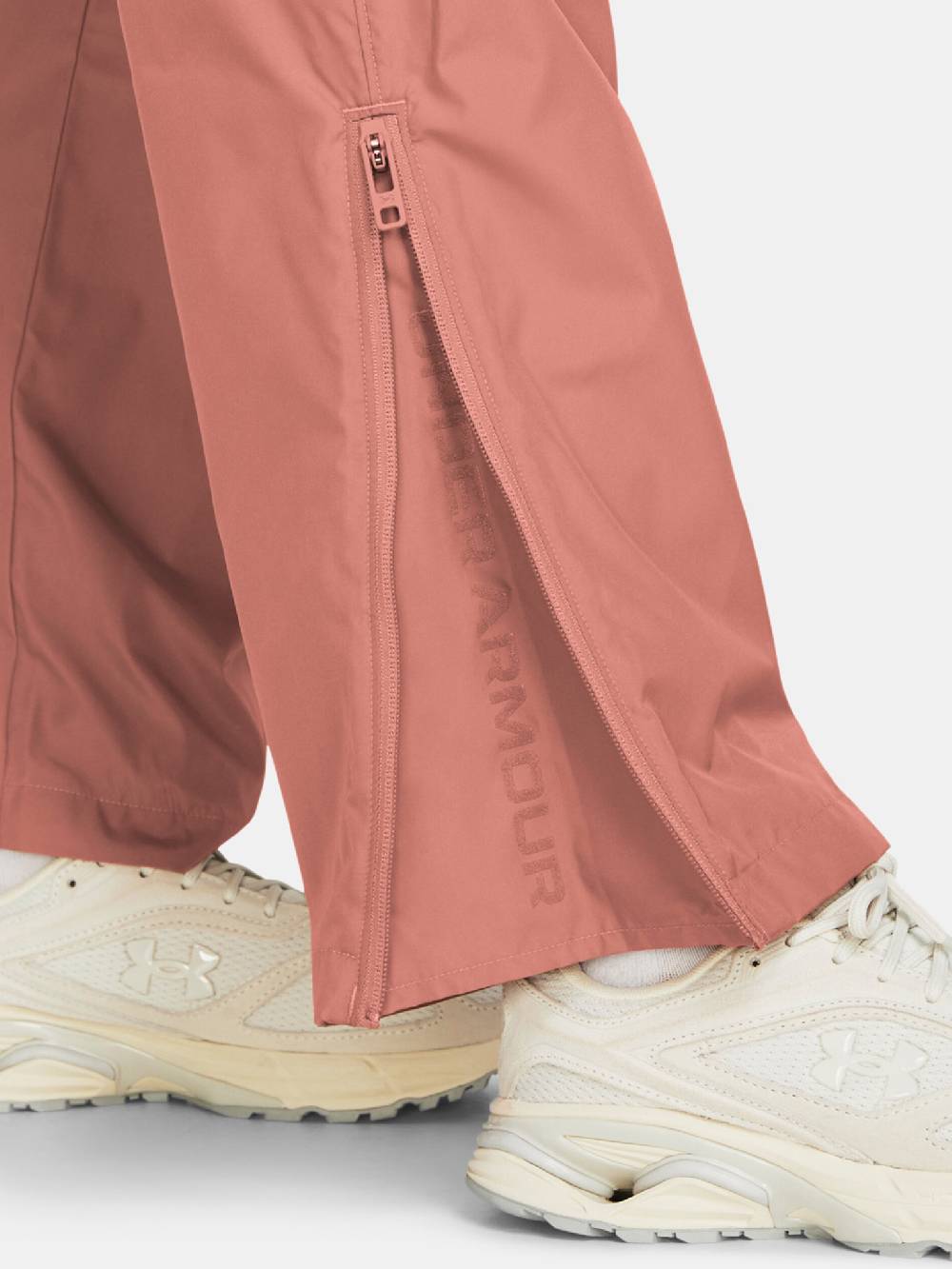 Under Armour UA Rush OS Woven Hose Cyber Monday