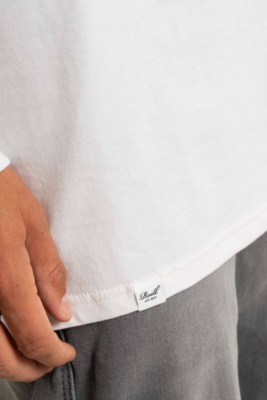 Reell Staple Logo Longsleeve Kauf eins, bekomm eins gratis