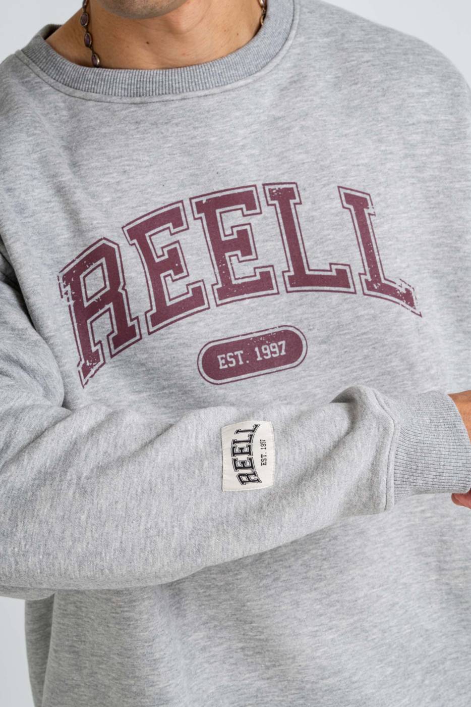 Reell Team Crewneck Meist gekauft