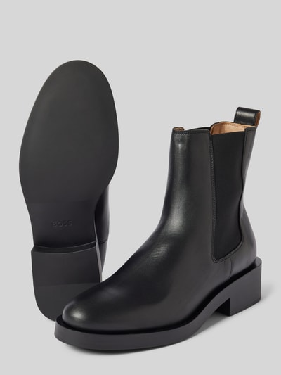 Peek & Cloppenburg BOSSChelsea Boots mit elastischen Einsätzen Modell 'Iryna' in black JETZT KAUFEN