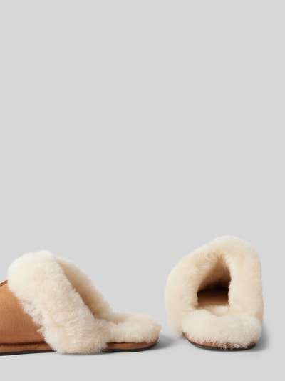 Peek & Cloppenburg UGGHausschuhe aus Leder Modell 'SCUFFETTE II' in camel Letzte 2 Tage