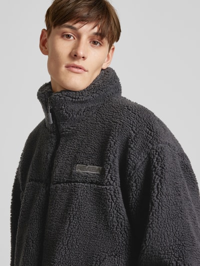 Peek & Cloppenburg REVIEWFleecejacke mit Label-Detail in black Black Friday Preise