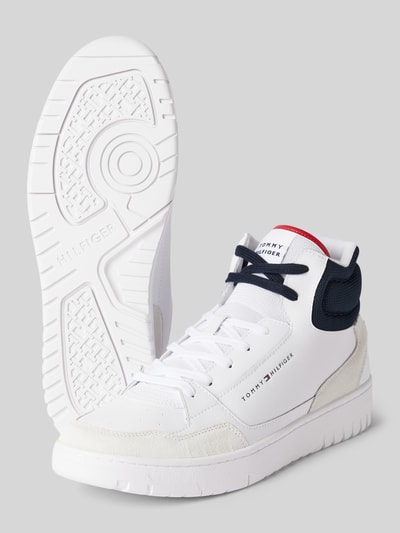 Peek & Cloppenburg Tommy HilfigerSneaker mit Schnürung Modell 'BASKET' in weiss Günstig kaufen