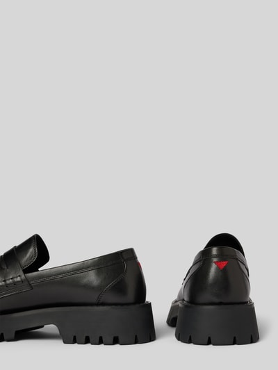 Peek & Cloppenburg GuessLederloafers mit Blockabsatz Modell 'GORIZIA' in black Großer Ausverkauf