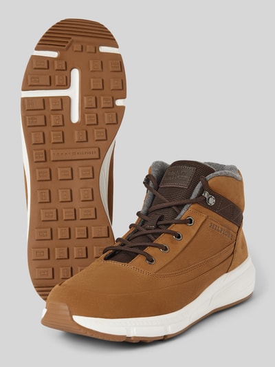 Peek & Cloppenburg Tommy HilfigerLedersneaker mit Label-Patch Modell 'WARM NUBUCK' in cognac Online Outlet