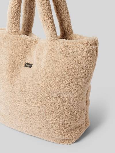 Peek & Cloppenburg BartsHandtasche aus Teddyfell Modell 'Bugbane' in beige Saisonale Angebote