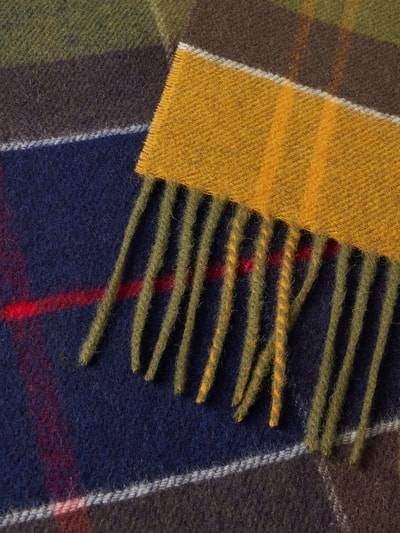Peek & Cloppenburg BarbourSchal aus Wolle mit Fransen Modell 'Inverness' in gruen Kauf eins, bekomm eins gratis