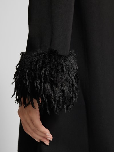 Peek & Cloppenburg Jake*s CollectionKnielanges Kleid mit Rundhalsausschnitt und Kunstfell in black Im Verkauf