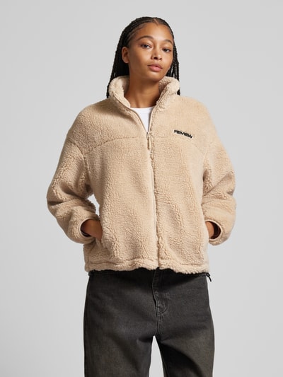 Peek & Cloppenburg ReviewSherpa Jacket mit Label-Patch in ecru Schlussverkauf