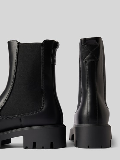 Peek & Cloppenburg OnlyBoots mit elastischen Einsätzen Modell 'BETTY' in black Begrenzte Freigabe