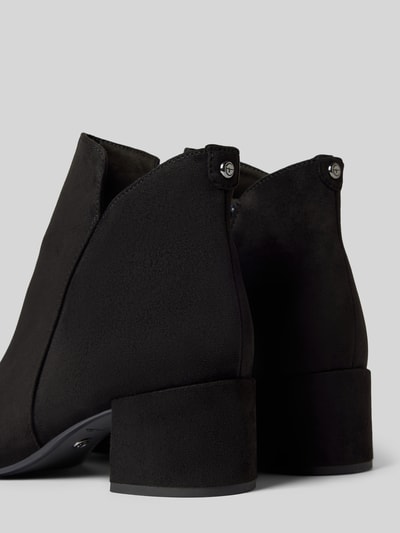 Peek & Cloppenburg TamarisStiefeletten mit Label-Detail und Blockabsatz in black Speichern exportieren
