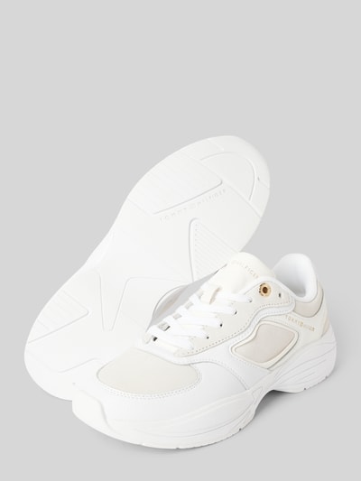 Peek & Cloppenburg Tommy HilfigerLedersneaker mit Label-Details Modell 'CHUNKY RUNNER' in weiss Black Friday Preise