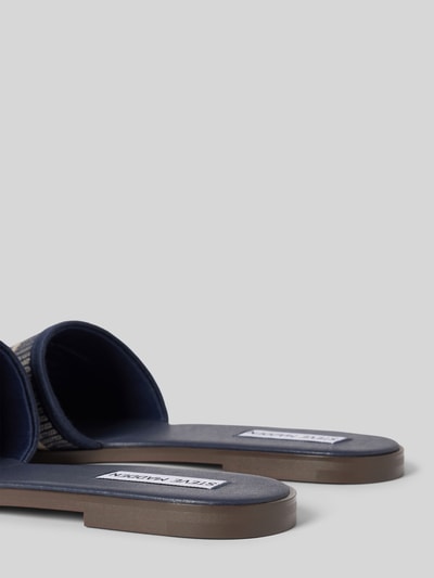 Peek & Cloppenburg Steve MaddenSlides mit Statement-Stitching Modell 'KNOX' in marine Kostenlose Rückgabe