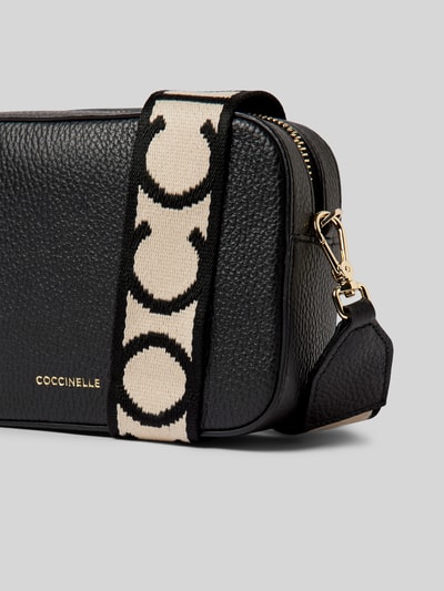 Peek & Cloppenburg CoccinelleLederumhängetasche mit Label-Schriftzug Modell 'TEBE' in black Begrenzte Freigabe